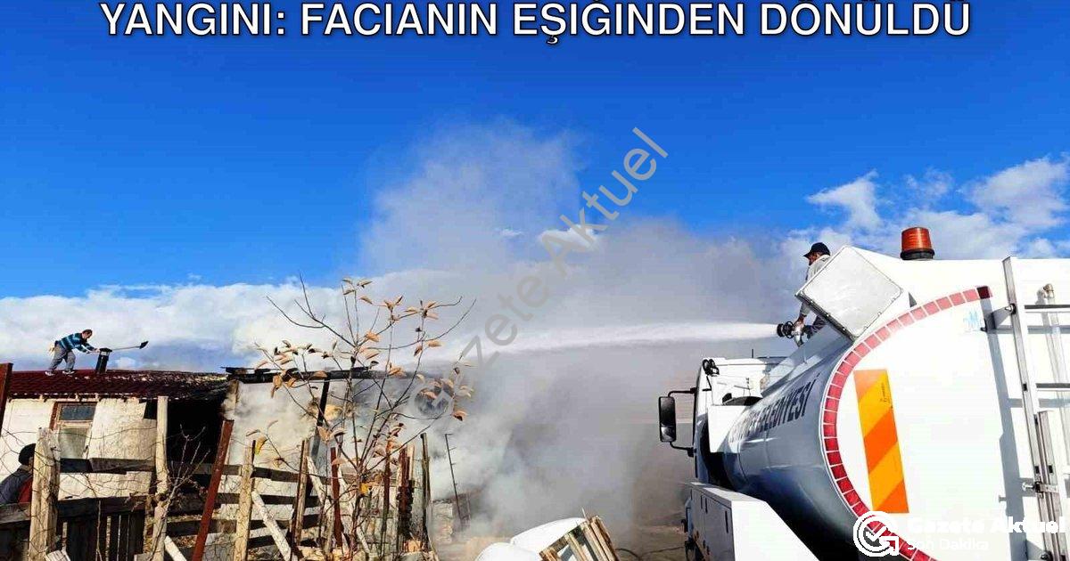 "Kütahya Seyitömer'de Korkutan Ahır Yangını: Facianın Eşiğinden Dönüldü" başlıklı haber için fotorea