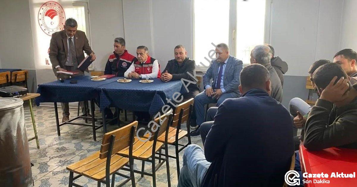 "Aydın'da Tarım Zirvesi: 17 İlçede Eş Zamanlı Üretici Buluşması" başlıklı haber için fotorealistik,