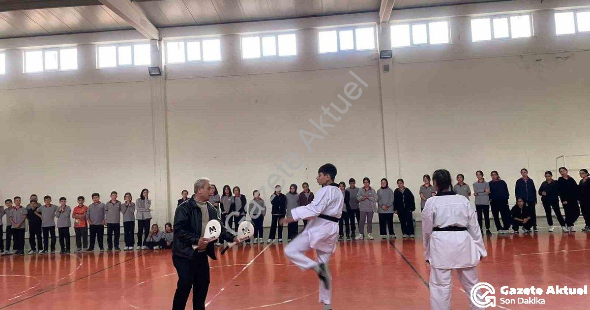 "Kütahya Pazarlar'da Spor Seferberliği: Hedef 100 Lisanslı Sporcu" başlıklı haber için fotorealistik